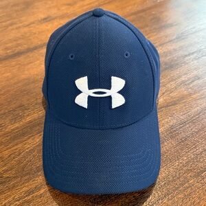 Under Armour Men’s Blitzing Stretch Fitted Cap • Navy w/White Logo • Size M/L